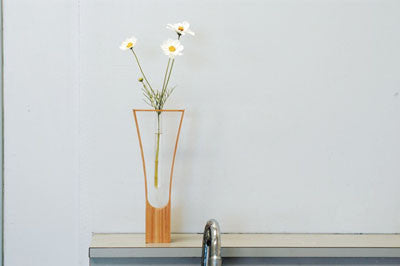 Single Flower Vase "HOLLOW"